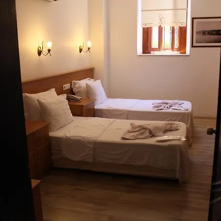 Sizmahan Hotel *