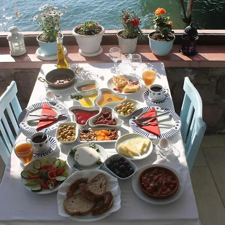 Sizmahan Hotel Отель *